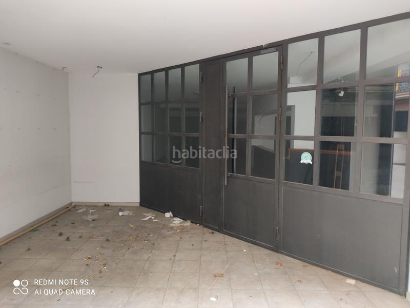 Foto 049d5690-5303-492a-b0d4-41f459185315. Lloguer local comercial a carrer de cervantes 30 a Rubí