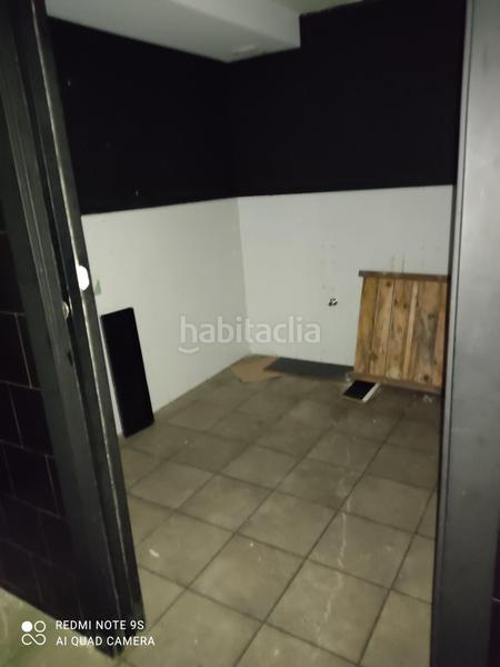 Foto ca8dd4f4-5a9e-4346-901f-a51bd57181e7. Lloguer local comercial a carrer de cervantes 30 a Rubí