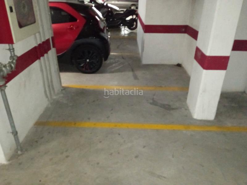 Foto 0259af14-0bcb-44cc-93ec-bb6e6782e6ec. Motorradparkplatz in carrer de duran i bas 7 in Progrés Rubí