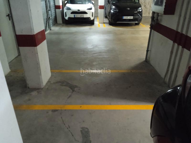 Foto 6453bf53-31d1-46ff-99bd-6d950d5d9e91. Motorradparkplatz in carrer de duran i bas 7 in Progrés Rubí