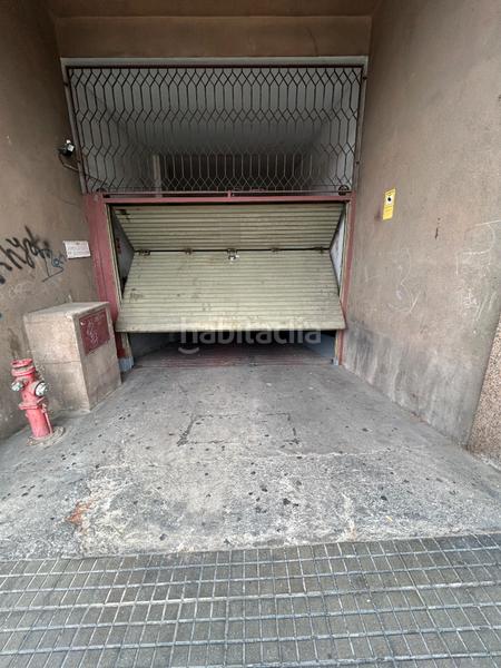 Foto 30a7d64e-851f-48a4-a419-b169e4635efc. Alquiler parking coche en carrer de magí ramentol 21 plaza en alquiler zona mercado en Rubí