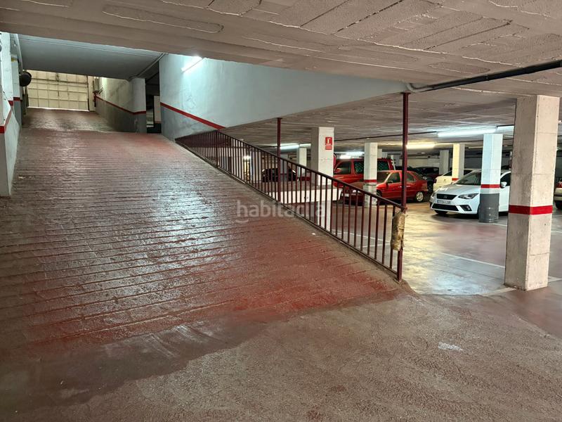 Foto 314d1799-a4df-4178-9e52-fba6ca533e6e. Aparcament cotxe a avinguda de l'estatut 119 a La Serreta Rubí