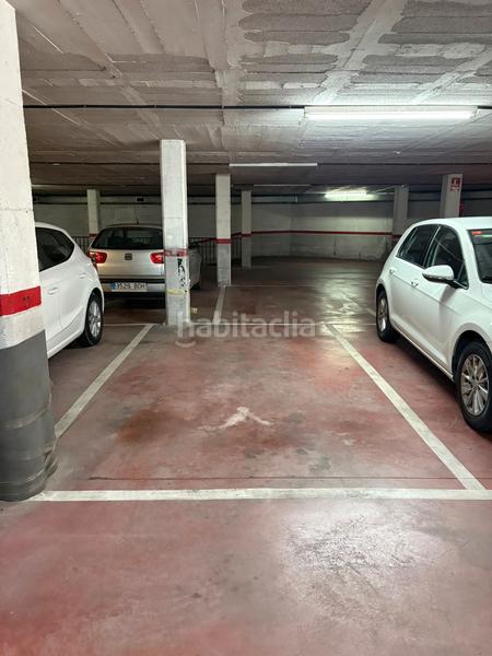 Foto 3aea2609-289a-4b90-8da1-a64e065bcedc. Aparcament cotxe a avinguda de l'estatut 119 a La Serreta Rubí