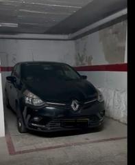 Affitto Posto auto in Carrer de llobateras 22. Plaza de aparcamiento en alquiler en el centro de rubí
