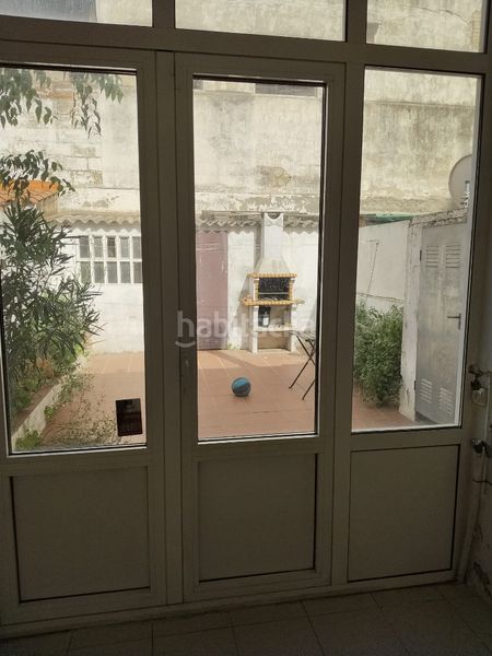 Foto ebce6c70-2663-43bd-86ba-d77e6c74c5f8. Casa adossada amb xemeneia calefacció a Centre Rubí