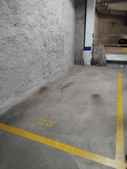 Alquiler Parking coche en Carrer de duran i bas 1. Plaza de aparcamiento en alquiler plaza progres