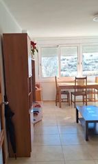 Piso en Plaça dels nens 1. Piso en venta con arrendatario