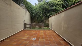 Casa a schiera  Carrer de pontevedra. Casa adosada tipo tríplex con acabados de calidad en la zona nor