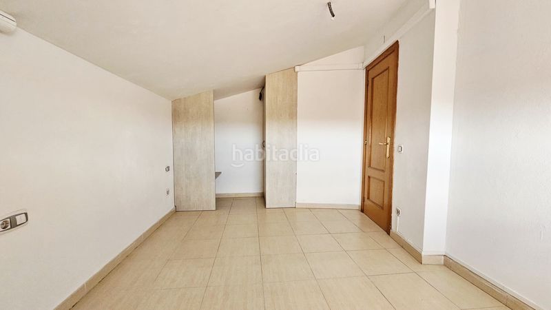 Foto d675843b-db4f-475c-bac4-5da4592feaf6. Pis amb calefacció aparcament a Segle XX Terrassa