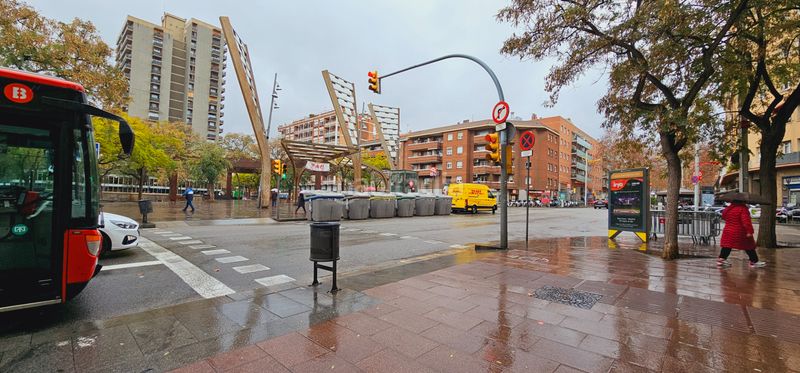 Foto 0422f122-d54d-46fc-99e0-3aadd83fd7ff. Oficina amb calefacció a Vilapicina - Torre Llobeta Barcelona