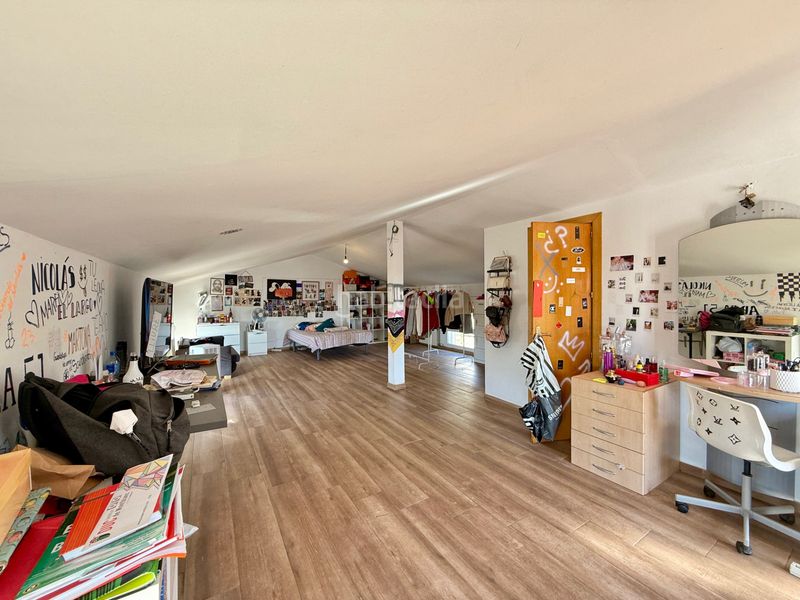 Foto 57cafc2f-90f2-4589-b50e-9aa0190616e8. Xalet amb calefacció aparcament a Castellnou-Can Mir-Can Solà Rubí