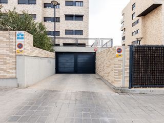 Autoparkplatz  Calle padre arrupe. Exclusivas plazas de garaje en urbanizaci�n pinar del mar, calle