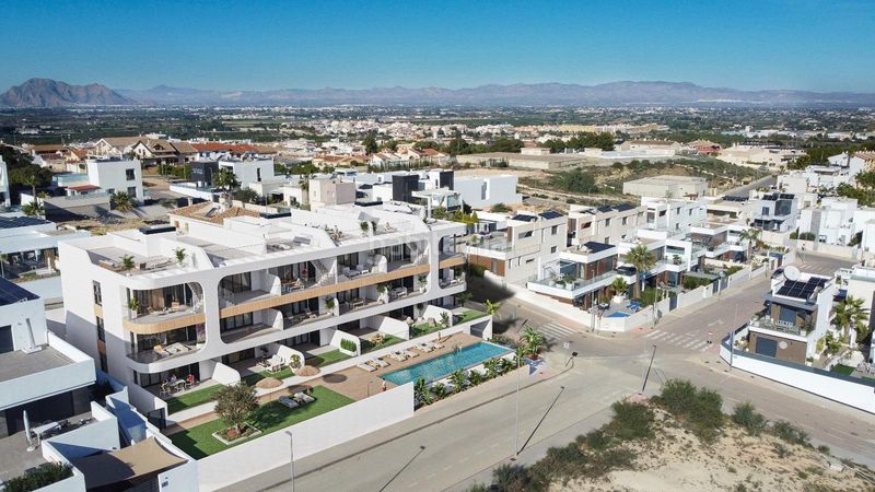 Foto a48157dd-0eba-4153-86b3-1c86d72a4dc9. Planta baixa amb aparcament piscina a Benijófar