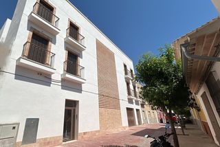 Piccolo appartamento in Hondón de las Nieves. Apartamentos modernos con impresionantes vistas a los viñedos en