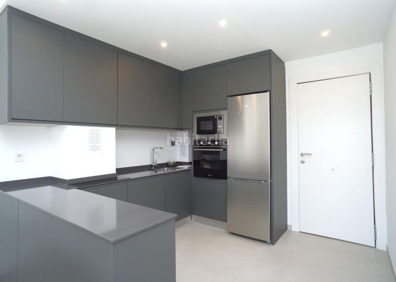 Foto 64a20b29-c41a-4e4e-9781-cceb5ae67e14. Apartament amb aparcament piscina a Torreblanca Torrevieja