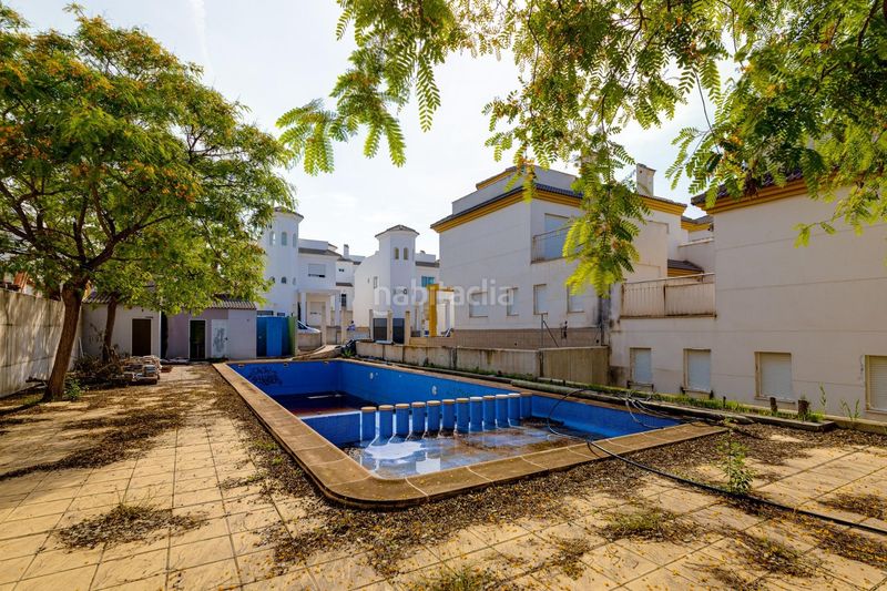 Foto 44afd6f2-1e80-4ed4-bb02-27b6962483e8. Casa aparellada amb aparcament piscina a San Fulgencio