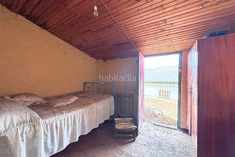 Foto 4b4b9ef0-028f-4339-856a-179d89d35aff. Casa a Petín