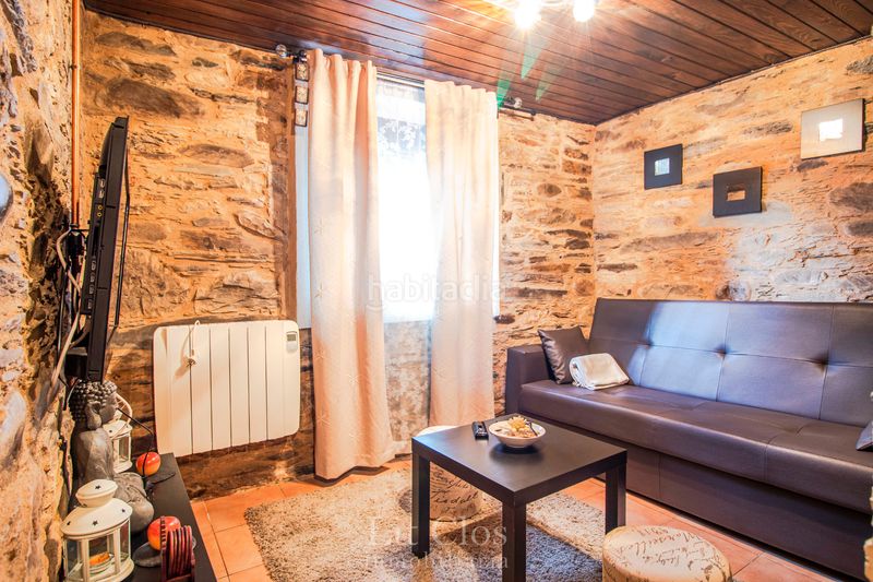 Foto 06d7fd90-f9dd-4e79-86e8-d0c0f3f42680. Casa amb calefacció a Carballeda de Valdeorras