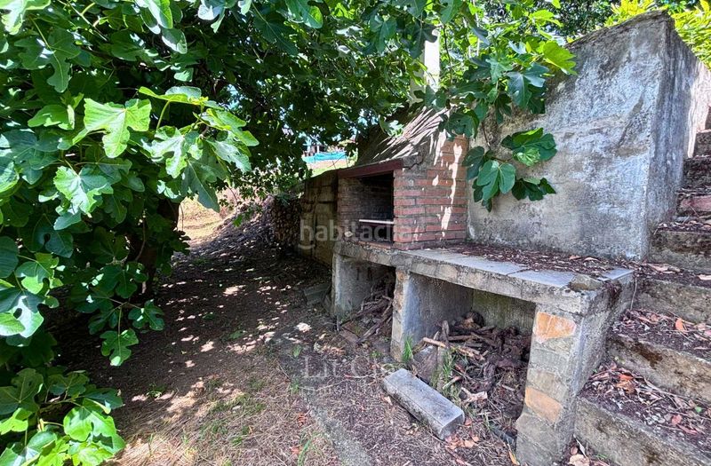Foto cc2a7165-2b85-4073-b4b3-cd222881c97f. Chalet casa con gran jardín, bodega de piedra y parte edificable en Rúa (A)