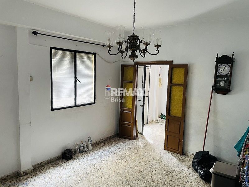 Foto c5a642c4-b65c-4225-9b47-a58b60d55860. Casa adosada en Torrox pueblo Torrox