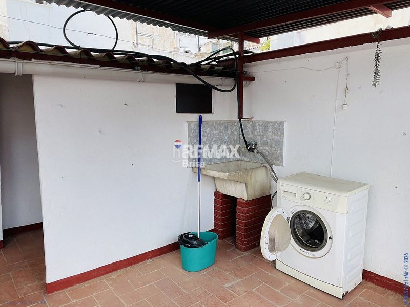 Foto 80c46ff5-0c38-46a5-9b5f-34889a284bfc. Casa adossada a Torrox pueblo Torrox