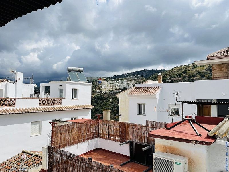 Foto f3e65019-1b1b-459d-a349-0f6f800c92c3. Casa adossada a Torrox pueblo Torrox