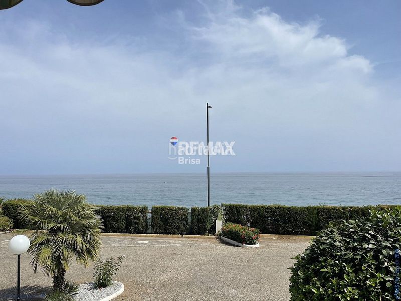Foto 9b751b8a-ea81-4438-a155-f4ce19bfec80. Apartamento en Torrox pueblo Torrox