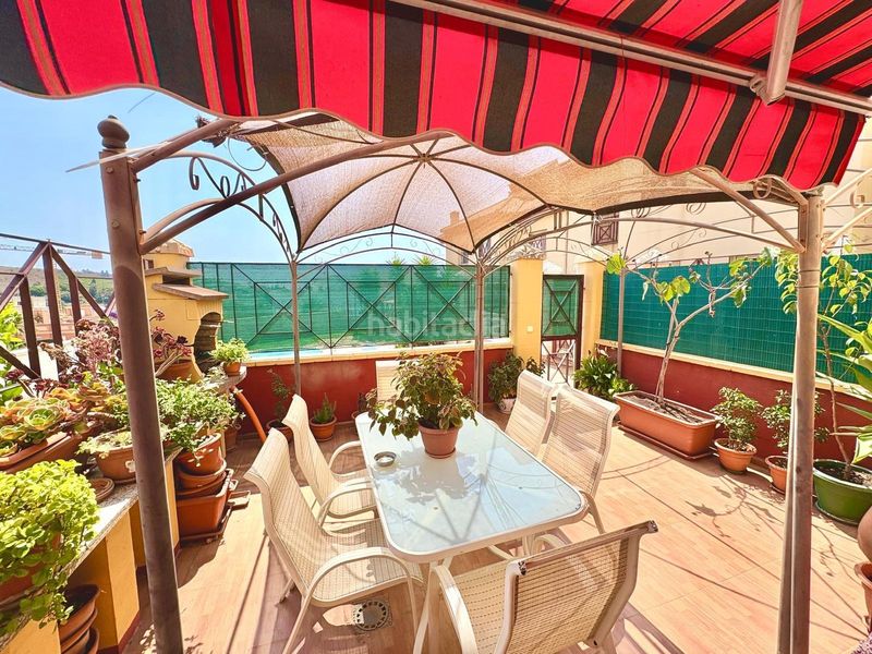 Foto 46bf0c65-cc84-4778-ab74-33d939376983. Casa aparellada amb aparcament piscina a Benajarafe