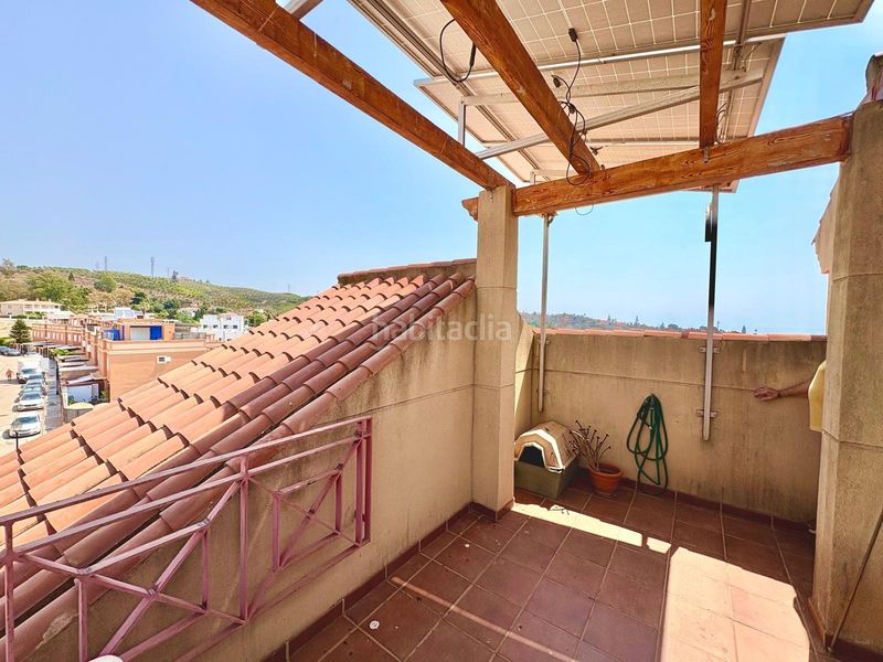 Foto 9e742f74-337e-4812-bae3-b2292fb4efb1. Casa aparellada amb aparcament piscina a Benajarafe