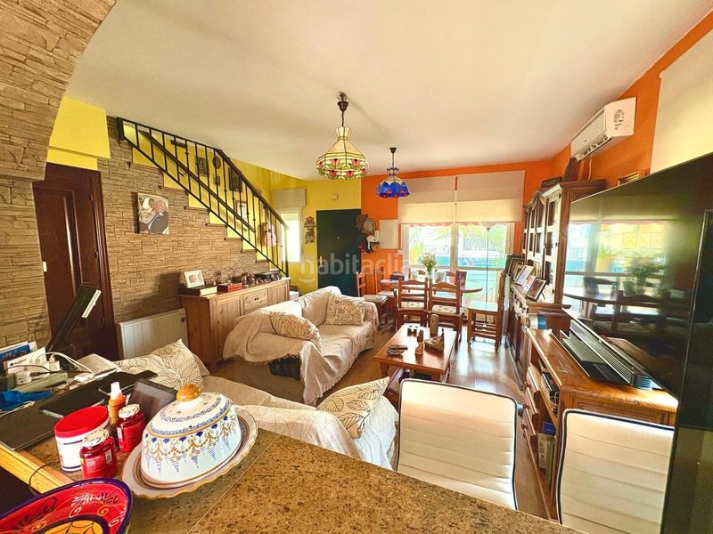 Foto da11a4a5-9dd1-4558-a795-a4430ee035b0. Casa aparellada amb aparcament piscina a Benajarafe