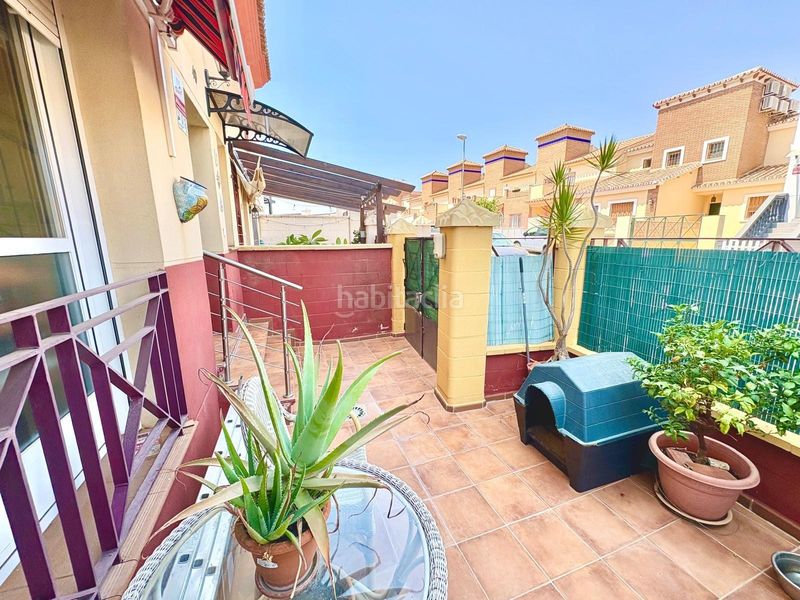 Foto e9585069-d1e8-466b-9137-f1843affb7f4. Casa aparellada amb aparcament piscina a Benajarafe