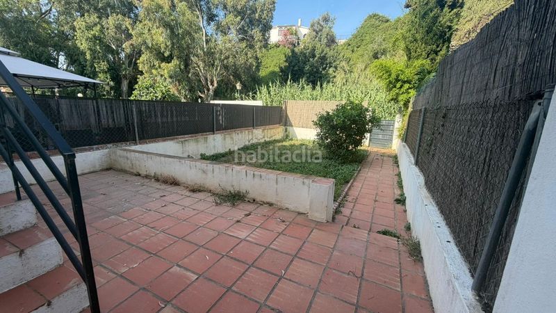 Foto 4ce767c5-44fc-4c12-b703-48ef95832453. Casa adossada amb aparcament piscina a Benajarafe