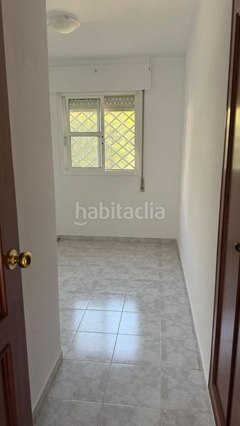 Foto 51ac883a-363d-4f30-9c07-bc76b829ef5e. Casa adossada amb aparcament piscina a Benajarafe