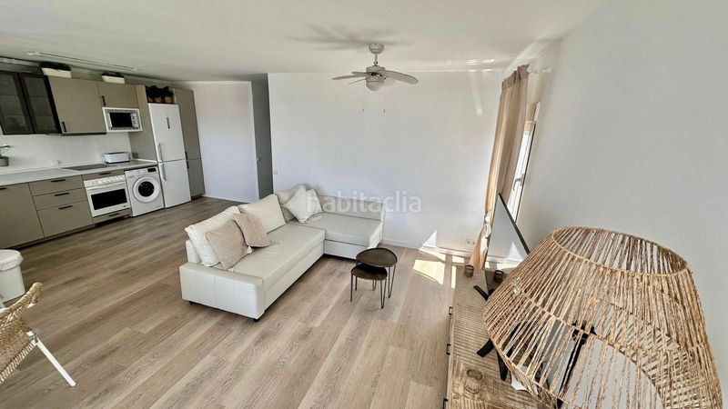 Foto 0db879d3-de19-4e71-94db-42f16ccc869b. Lloguer apartament amb piscina a Laguna Beach Torrox