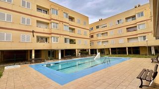 Appartamento in Avenida de andalucía 51. Piso de 3 dormitorios con parking y piscina situado en torre del
