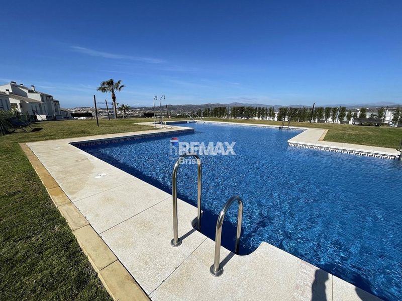 Foto 9211f39e-b717-4a67-9f2a-8721cf39a42c. Pis amb aparcament piscina a Caleta de Velez