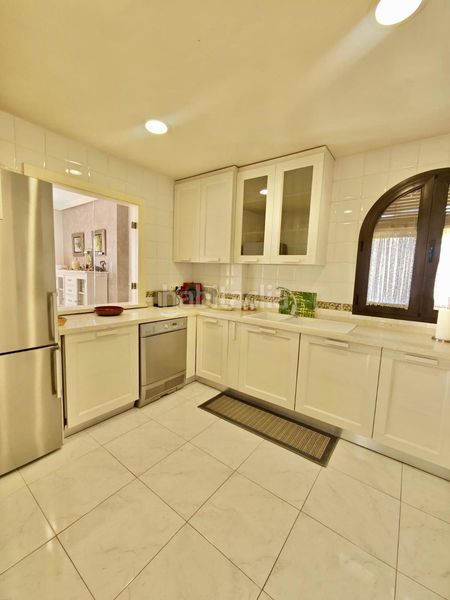 Foto 60e1c45b-2d04-41f1-b145-5dcf24bb24d3. Àtic amb aparcament piscina a El Tomillar Torre del Mar