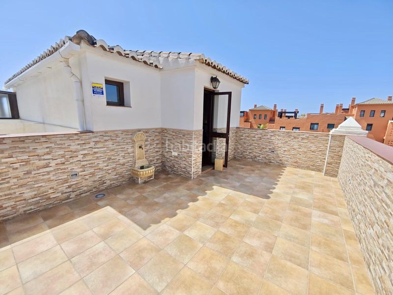 Foto 70ecfe9b-35e5-4edb-b0ed-2eac3e2942fc. Àtic amb aparcament piscina a El Tomillar Torre del Mar