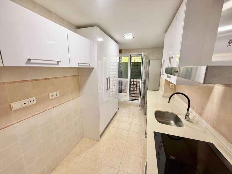 Foto 2b12b468-deb4-44cf-b441-788f77655947. Pis amb aparcament piscina a Caleta de Velez