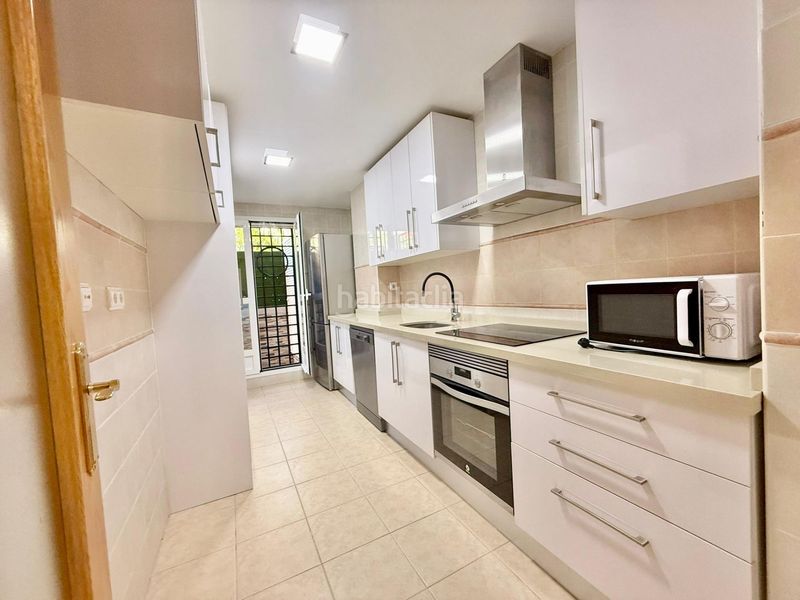 Foto 420a2c28-9da1-40ae-87bf-667eefd351c6. Pis amb aparcament piscina a Caleta de Velez