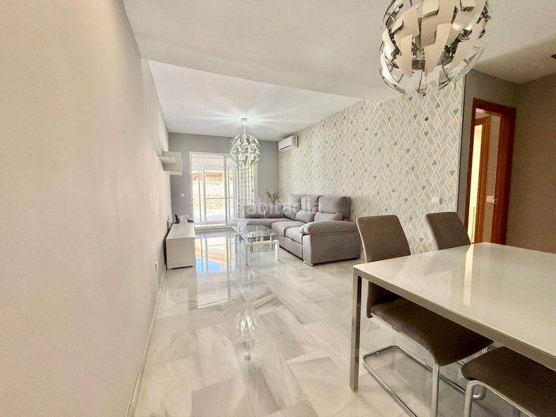 Foto cd4231af-2a15-4f38-84e6-4a6ddd39a9ff. Pis amb aparcament piscina a Caleta de Velez