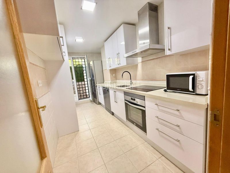 Foto f47d451d-d735-408b-9fe5-d61abdb2e7f2. Pis amb aparcament piscina a Caleta de Velez