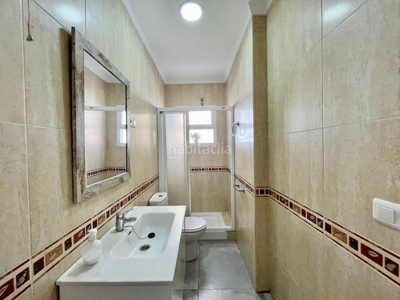 Foto 7e0a6da5-1de6-466f-a852-e8ca8587f3d1. Casa adossada a Centro Torre del Mar
