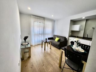 Affitto Piccolo appartamento  Avenida avenida mediterráneo. Fantástico apartamento a pie del paseo marítimo  rincon de la vi