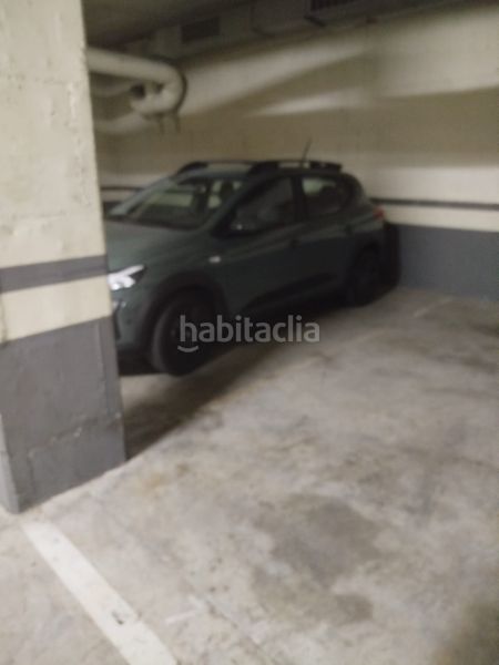 Foto c06c474e-aedd-4a69-a852-c2d526174b5a. Aparcament cotxe a Montigalà Badalona