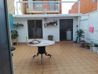 Chalet  Carrer de núria. Gran oportunidad en badalona: casa adosada con potencial