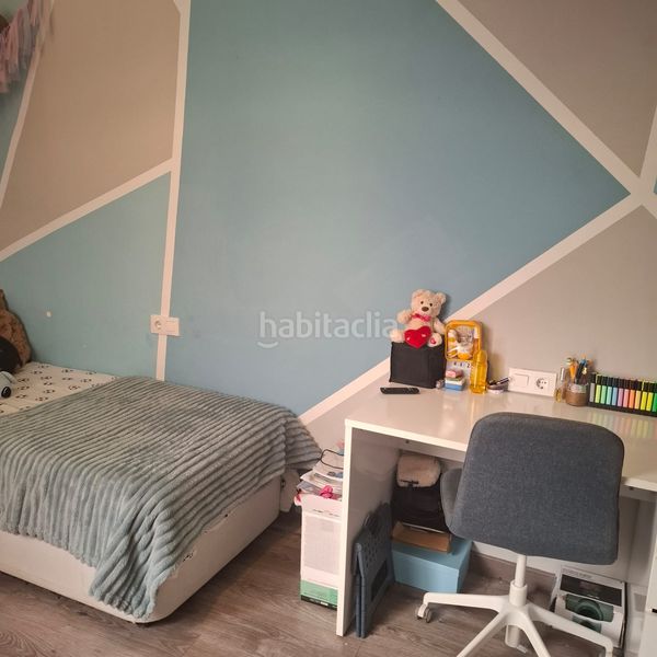 Foto a3601864-51d8-40e5-ae9d-2b9c5c6310ed. Casa amb calefacció a Bufalà Badalona