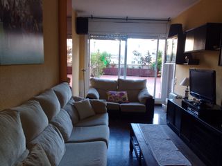 Rent Flat in Casagemes. Alquiler temporal de piso en martí i julià, badalona