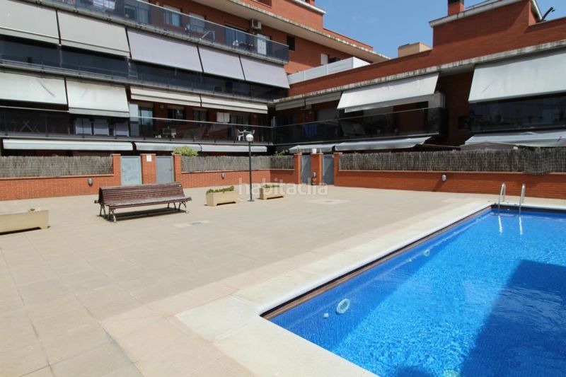 Foto 8443315b-f922-41ab-92aa-28db71c9cf33. Dúplex amb calefacció aparcament piscina a Progrés - Pep Ventura Badalona
