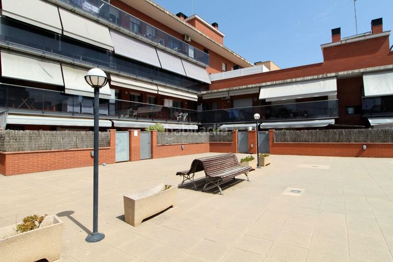 Foto d8e5a4ac-1aa0-4f0b-8628-61e20730e348. Dúplex amb calefacció aparcament piscina a Progrés - Pep Ventura Badalona